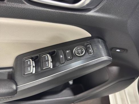 Used 2023 Honda Civic Touring image 10