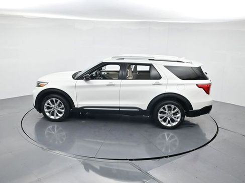 Used 2023 Ford Explorer Platinum w/ Technology Package image 45