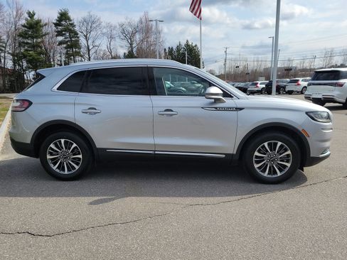 Used 2023 Lincoln Nautilus AWD w/ Premium Package image 8