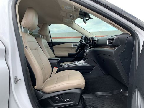 Used 2020 Ford Explorer Limited AWD/4WD image 32
