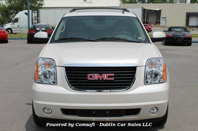 Used 2011 GMC Yukon SLT w/ SLT-2 Equipment Package AWD/4WD image 2