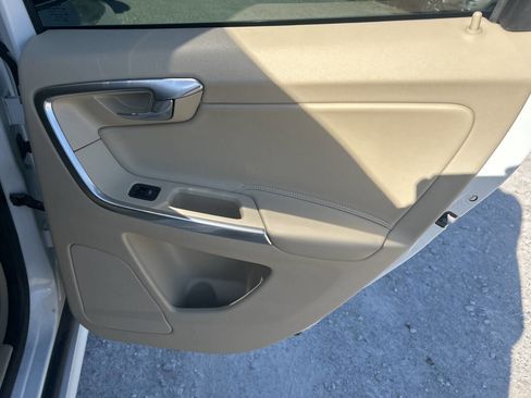 Used 2015 Volvo XC60 T6 Premier Plus image 18