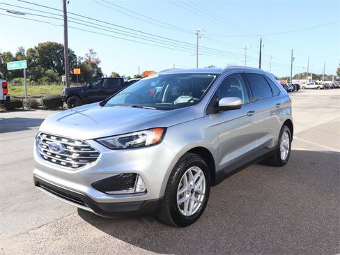 Certified 2022 Ford Edge SEL w/ Convenience Package image 3