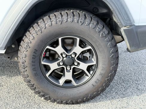 Used 2019 Jeep Wrangler Sport AWD/4WD image 28