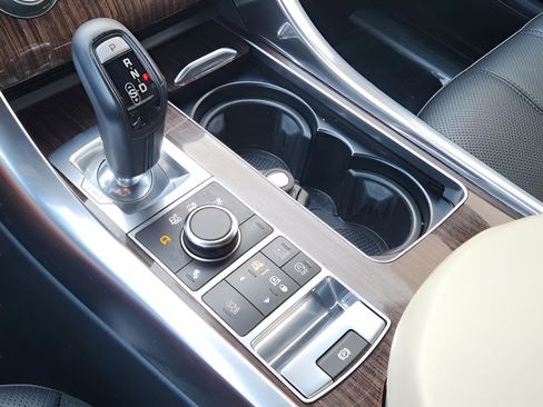 Used 2015 Land Rover Range Rover Sport HSE image 14