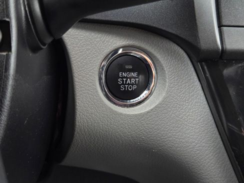 Certified 2020 Toyota Sienna XLE FWD image 19
