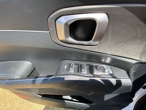 Certified 2025 Kia Sorento X-Line EX AWD/4WD image 12