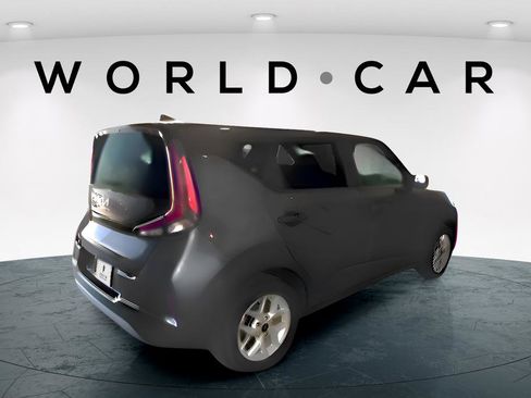 Used 2024 Kia Soul LX w/ Option Group 015 image 7