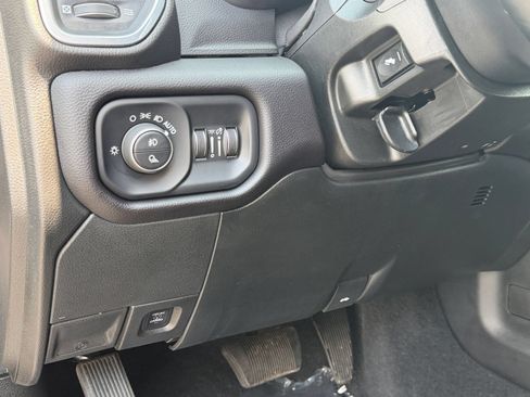Used 2024 RAM 2500 Laramie w/ Sport Appearance Package AWD/4WD image 22