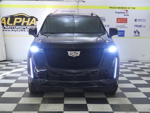 Used 2023 Cadillac Escalade Sport image 2