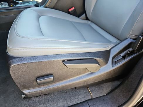 Used 2020 Chevrolet Colorado W/T w/ Custom Special Edition image 18