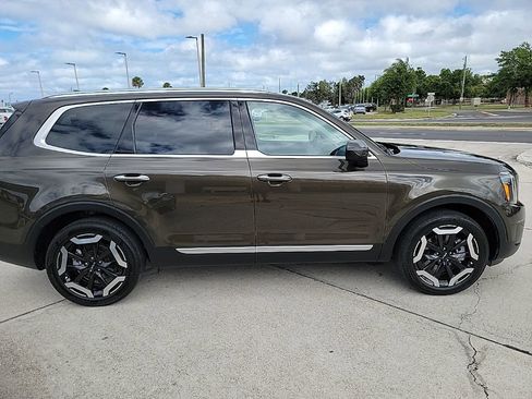Used 2024 Kia Telluride S image 6