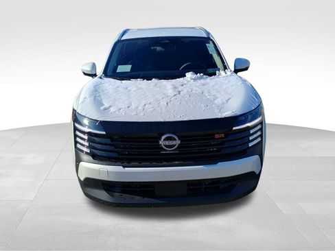 New 2025 Nissan Kicks SR image 9