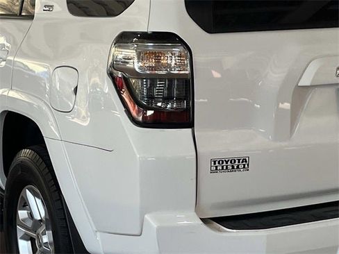 Used 2014 Toyota 4Runner SR5 image 5