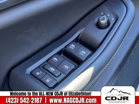 New 2025 Jeep Grand Cherokee Laredo image 21