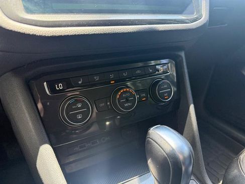 Used 2018 Volkswagen Tiguan S FWD image 19