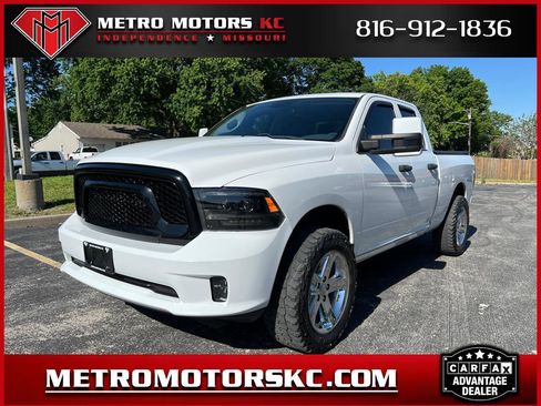 Used 2017 RAM 1500 Express AWD/4WD image 1