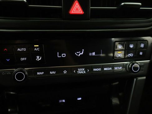 Used 2025 Kia Seltos S AWD/4WD image 46