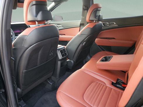 Certified 2023 Kia Sportage SX image 10