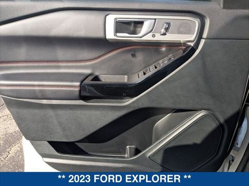Certified 2023 Ford Explorer ST-Line w/ Class IV Trailer Tow Package image 10