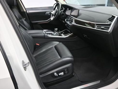 Used 2020 BMW X7 xDrive40i w/ Premium Package image 30