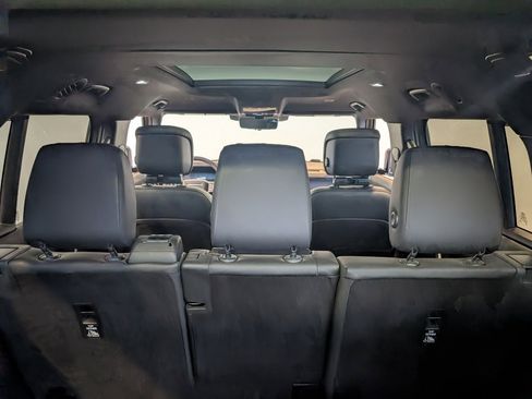 Used 2024 Land Rover Defender 130 V8 image 31