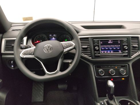 Used 2020 Volkswagen Atlas Cross Sport S image 22