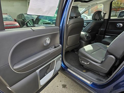 New 2026 Hyundai Ioniq 9 Calligraphy image 13