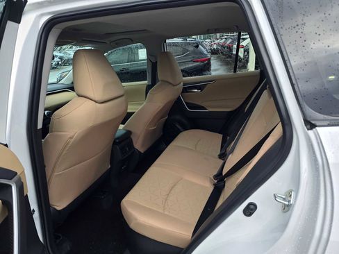 Certified 2025 Toyota RAV4 XLE image 7