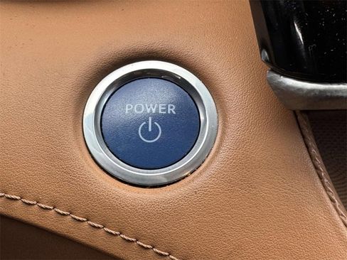 Used 2020 Toyota Highlander Limited Platinum image 8