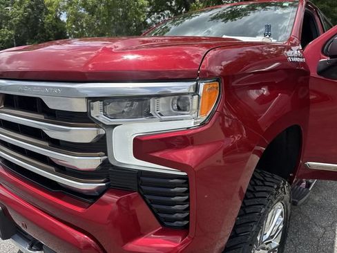 Used 2022 Chevrolet Silverado 1500 High Country w/ High Country Premium Package AWD/4WD image 32