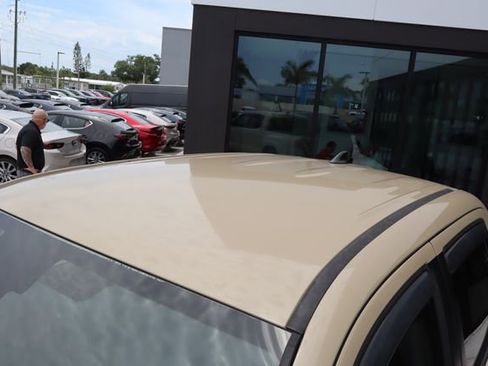 Used 2018 Toyota Tacoma SR5 RWD image 11