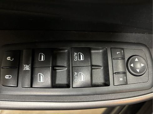 Used 2020 Jeep Cherokee Limited AWD/4WD image 33