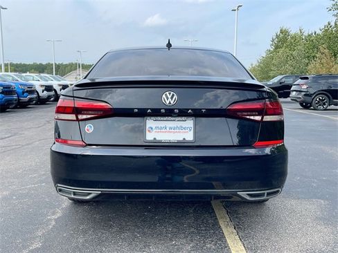 Used 2020 Volkswagen Passat 2.0T R-Line image 31