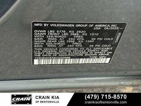 Used 2025 Volkswagen Atlas Cross Sport SE image 32