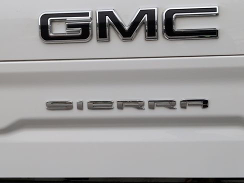 Used 2020 GMC Sierra 1500 AT4 w/ AT4 Premium Package AWD/4WD image 12