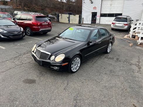 Used 2008 Mercedes-Benz E 350 4MATIC Sedan image 10