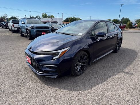 Used 2025 Toyota Corolla SE w/ SE Premium Package FWD image 2