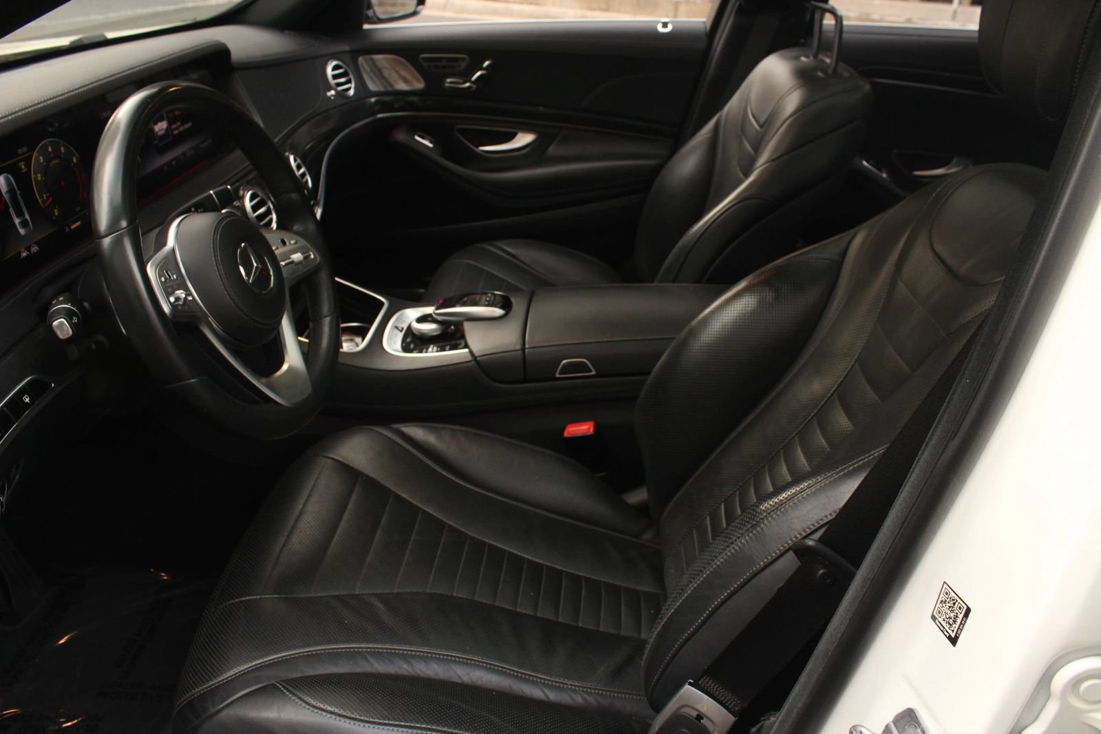 Used 2020 Mercedes-Benz S 560 Sedan w/ Premium Package image 15