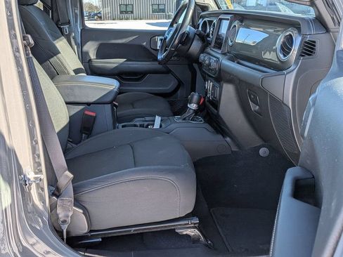 Used 2021 Jeep Wrangler Unlimited Sahara w/ Uconnect 4C Nav & Sound Group AWD/4WD image 25