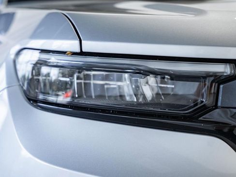 New 2025 Jeep Grand Cherokee L Limited w/ Luxury Tech Group II image 12