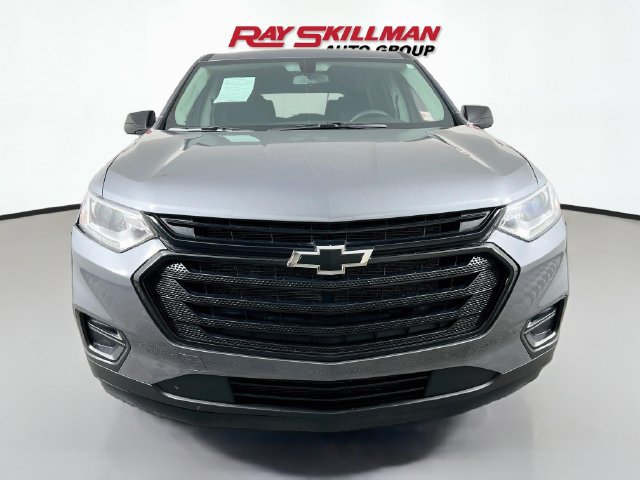 Used 2020 Chevrolet Traverse LS w/ LPO, Blackout Package FWD image 2