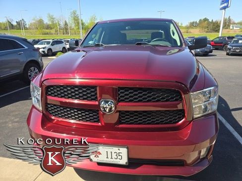 Used 2017 RAM 1500 Express AWD/4WD image 5