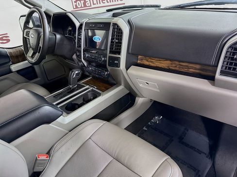Used 2019 Ford F150 Lariat image 34