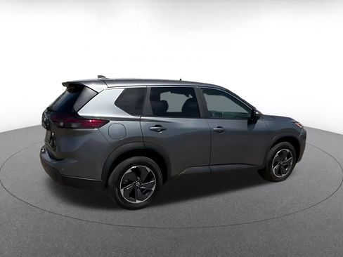 Used 2025 Nissan Rogue SV FWD image 12