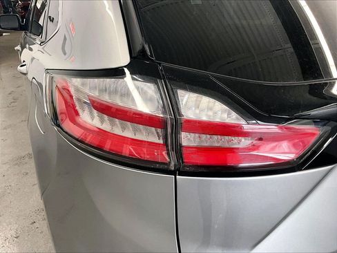 Used 2023 Ford Edge SEL AWD/4WD image 31