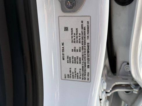 Used 2021 Tesla Model 3 Performance image 30