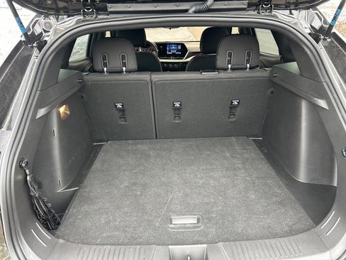 Used 2024 Chevrolet Trax RS image 12