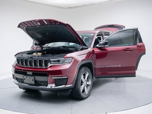 Used 2022 Jeep Grand Cherokee L Limited w/ Luxury Tech Group II AWD/4WD image 17