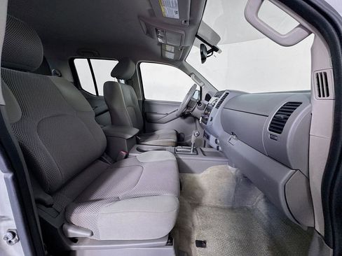 Used 2014 Nissan Frontier SV w/ SV Value Truck Package image 28